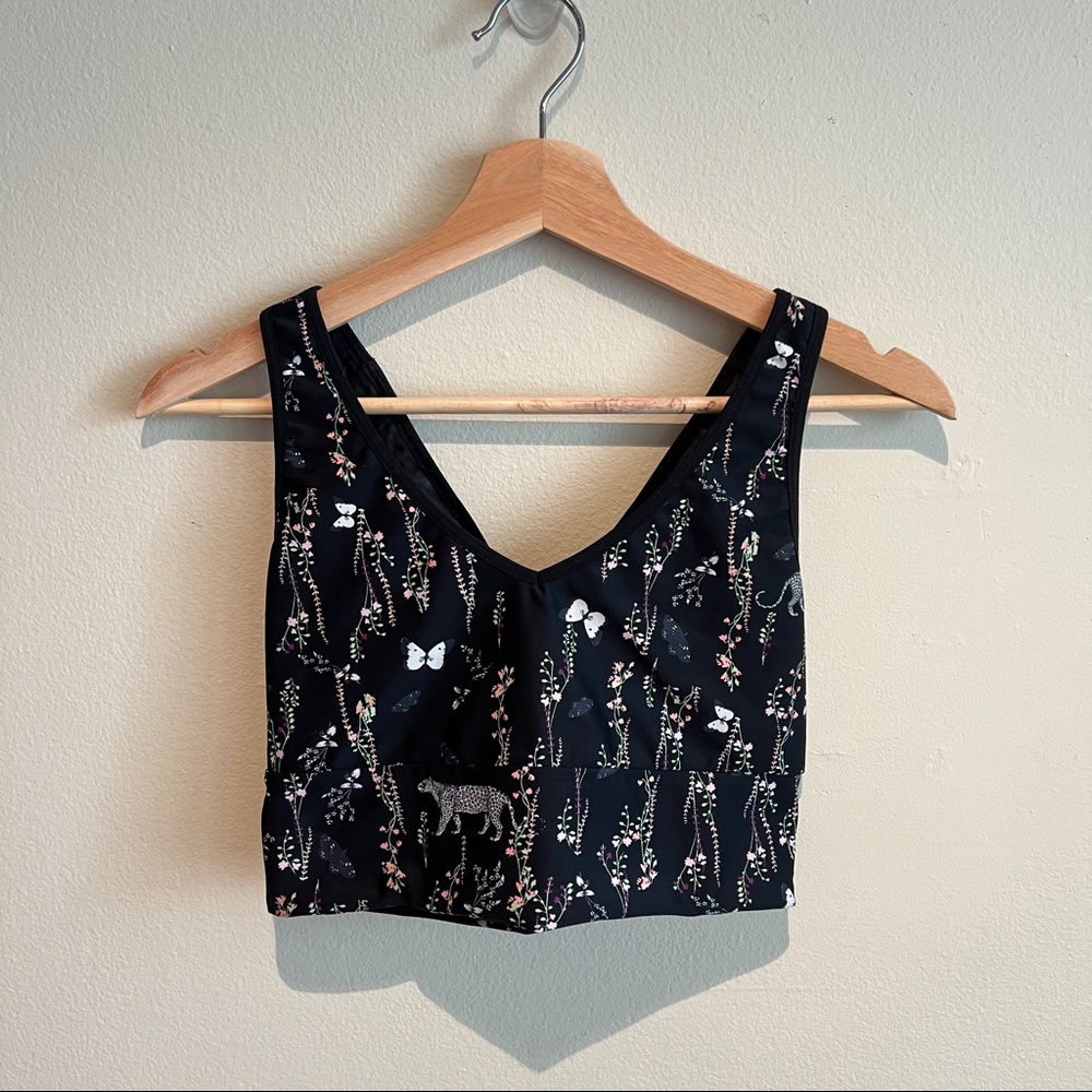 Victoria Secret Sports Bra Size Medium